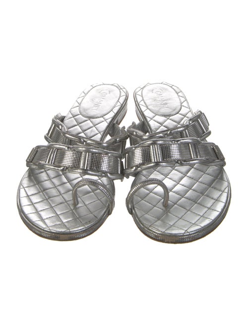 Chanel Interlocking CC Logo Patent Leather Slides