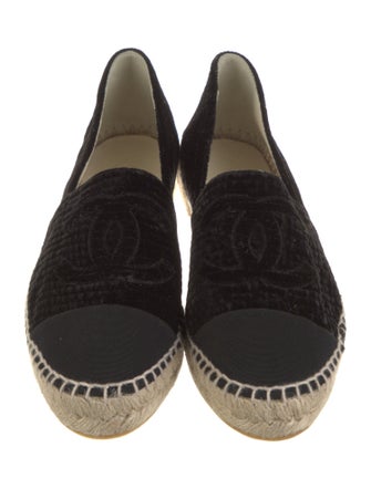 Chanel 2017 Interlocking CC Logo Espadrilles
