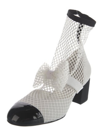 Chanel 2023 Interlocking CC Logo D'Orsay Pumps