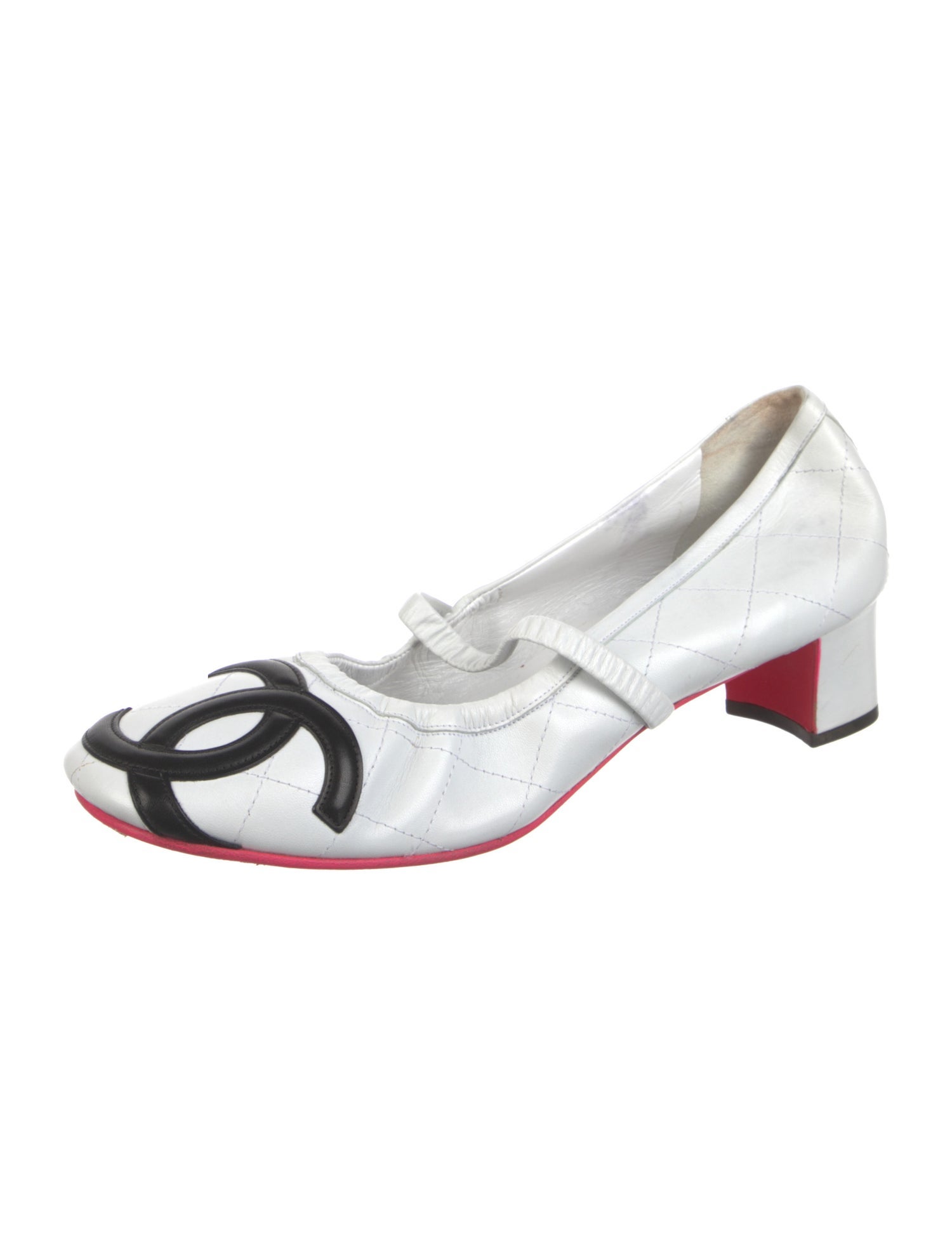 Chanel Interlocking CC Logo Leather Pumps