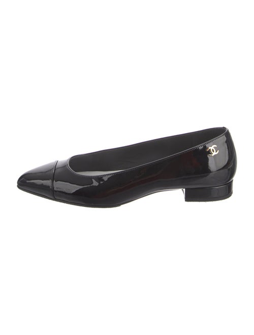 Chanel Interlocking CC Logo Patent Leather Flats