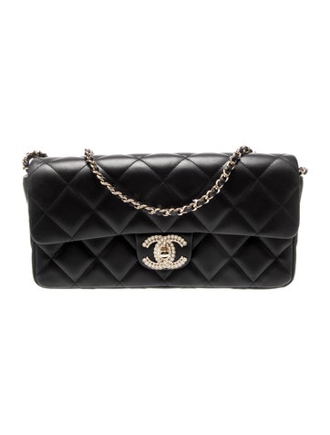 Chanel Clutches Quilted Pearl CC Flap Clutch w/ Chain