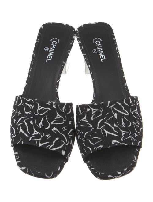 Chanel 2022 Interlocking CC Logo Slides