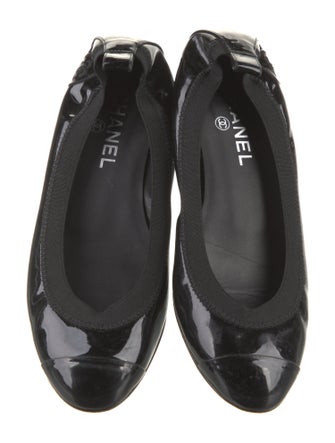 Chanel Interlocking CC Logo Patent Leather Flats