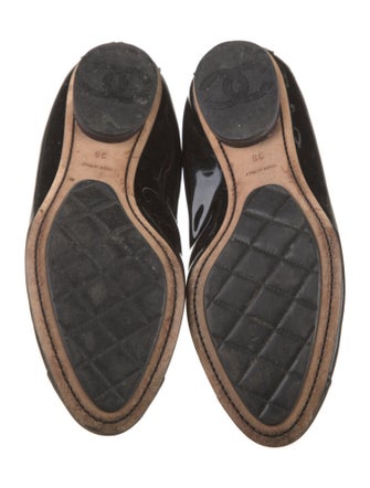 Chanel Interlocking CC Logo Patent Leather Flats
