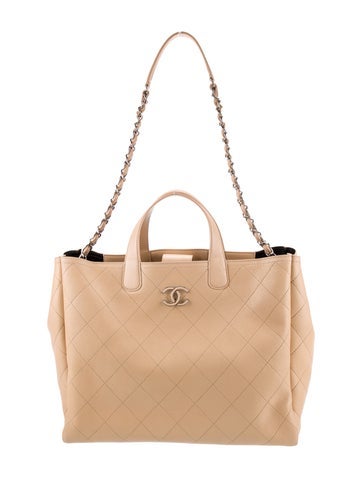 Chanel Totes Large Lady Coco Shopping Tote