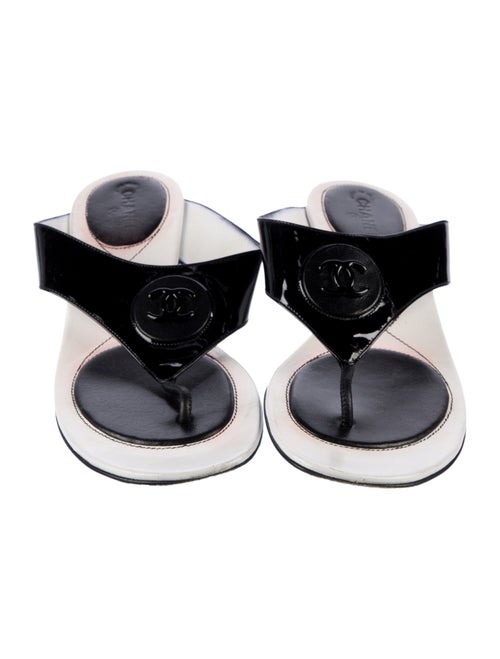 Chanel Interlocking CC Logo Patent Leather Flip Flops