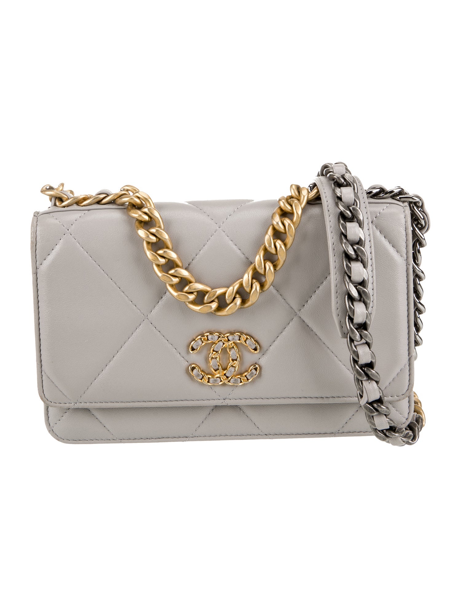 Chanel 19 Wallet On Chain