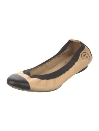 Chanel Interlocking CC Logo Leather Ballet Flats