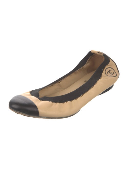 Chanel Interlocking CC Logo Leather Ballet Flats