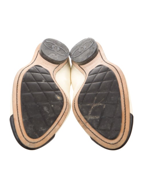 Chanel Interlocking CC Logo Leather Ballet Flats