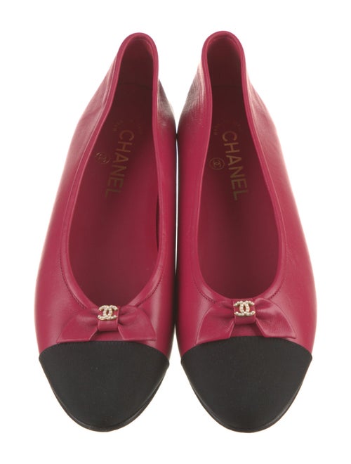 Chanel 2023 Interlocking CC Logo Flats