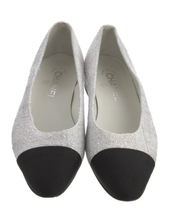 Chanel 2023 Interlocking CC Logo Flats