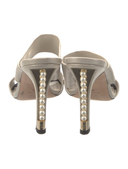 Chanel Interlocking CC Logo Leather Slides