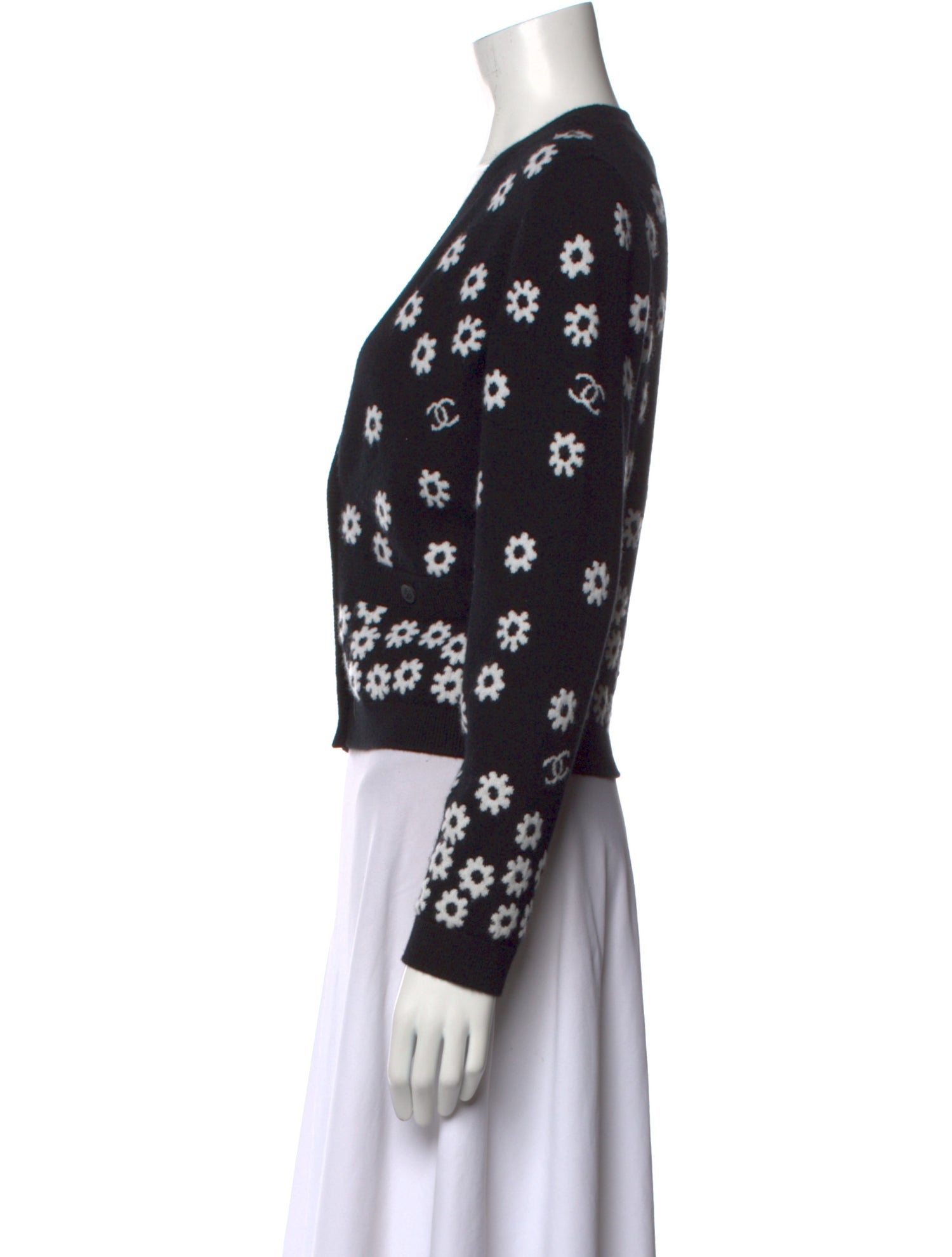 Chanel 2022 Cashmere Sweater