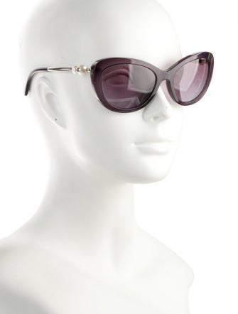 Chanel Interlocking CC Logo Cat-Eye Sunglasses