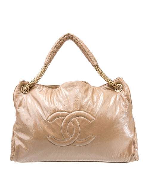 Chanel Large Rodeo Drive Accordion Hobo