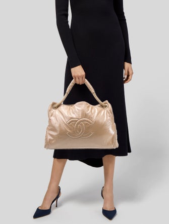 Chanel Large Rodeo Drive Accordion Hobo