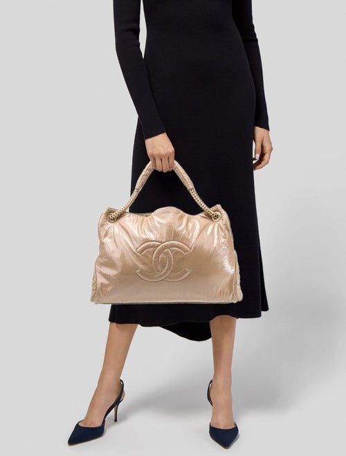 Chanel Large Rodeo Drive Accordion Hobo