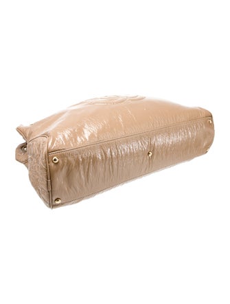 Chanel Large Rodeo Drive Accordion Hobo