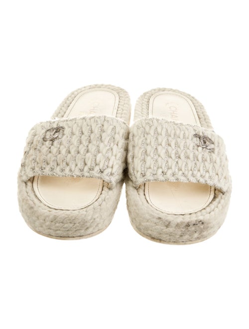 Chanel 2022 Interlocking CC Logo Espadrilles