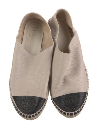 Chanel 2017 Interlocking CC Logo Espadrilles
