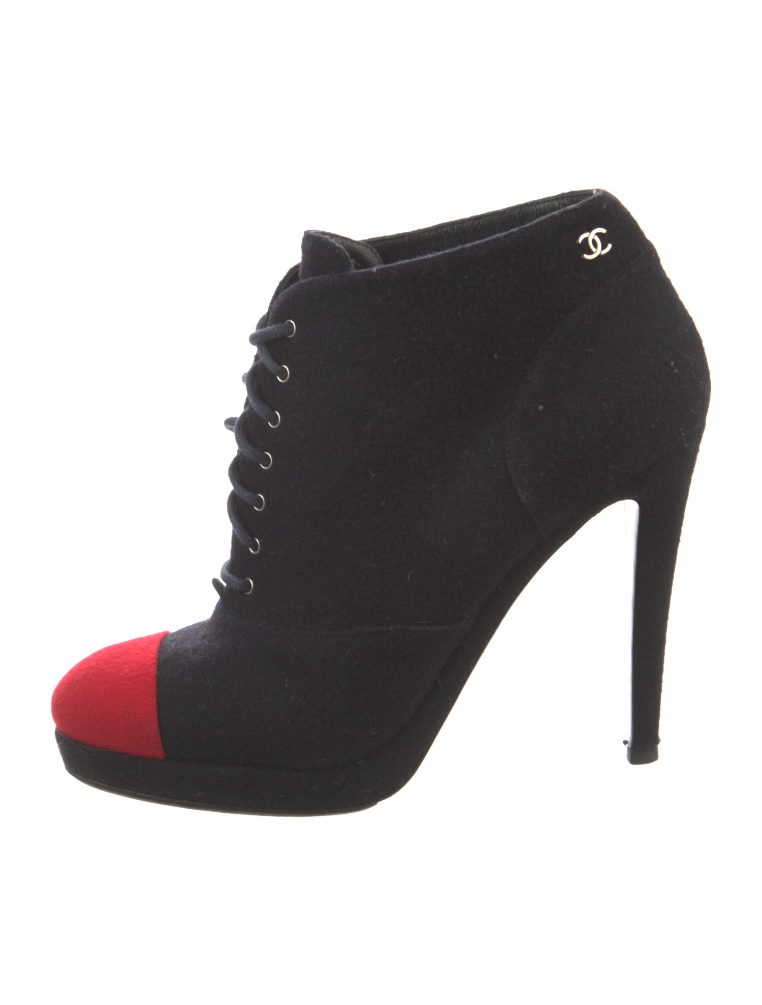 Chanel 2014 Interlocking CC Logo Pumps