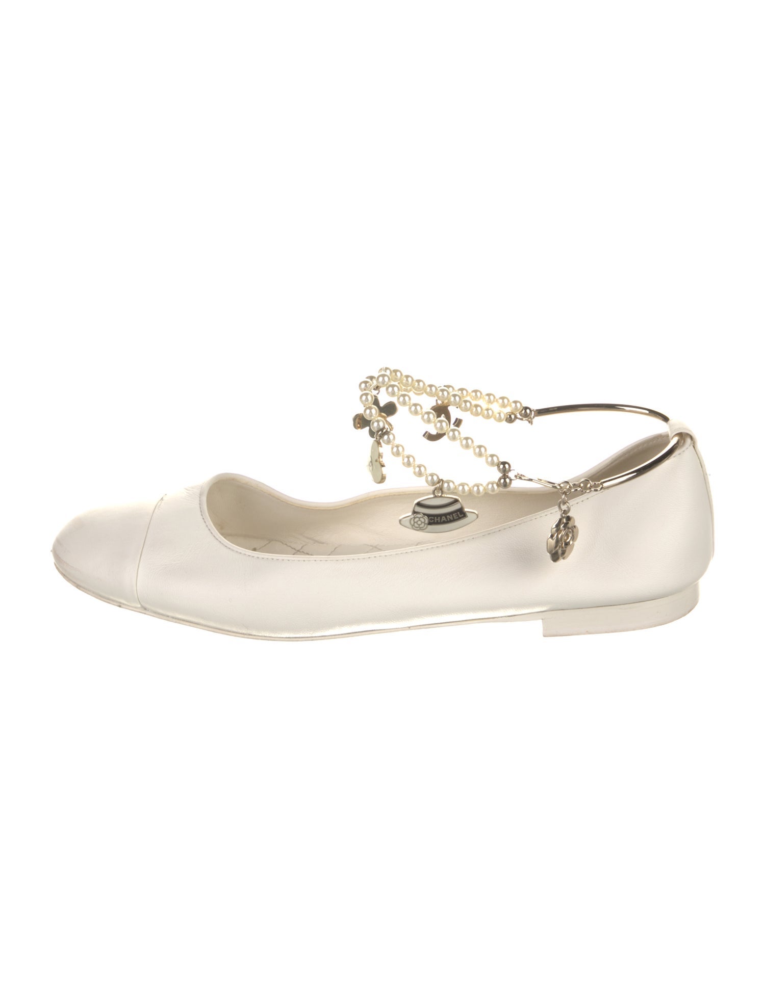 Chanel Interlocking CC Logo Leather Ballet Flats