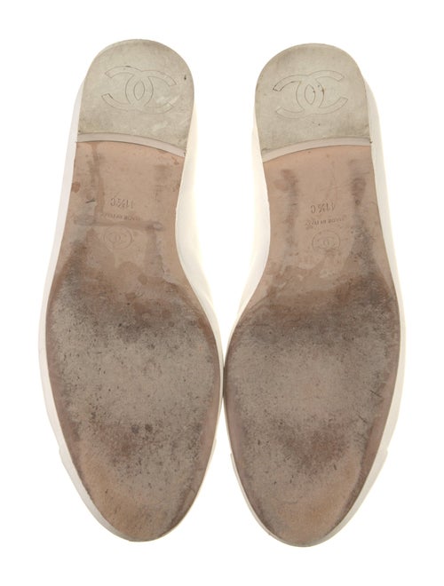 Chanel Interlocking CC Logo Leather Ballet Flats