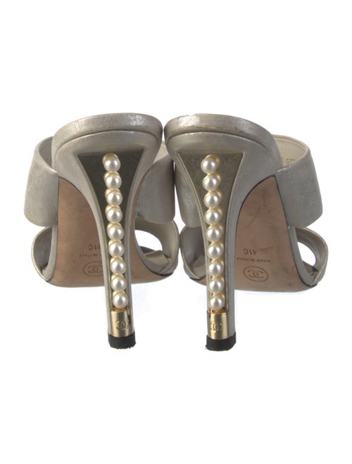 Chanel 2017 Interlocking CC Logo Slides