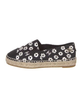 Chanel 2022 Interlocking CC Logo Espadrilles
