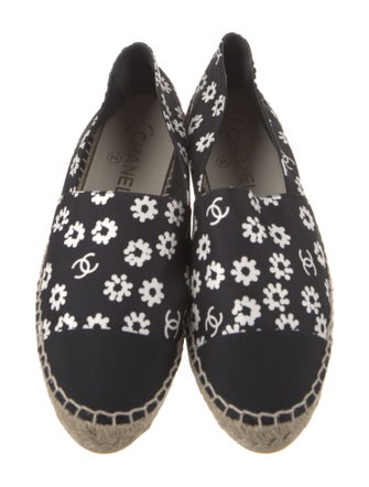 Chanel 2022 Interlocking CC Logo Espadrilles