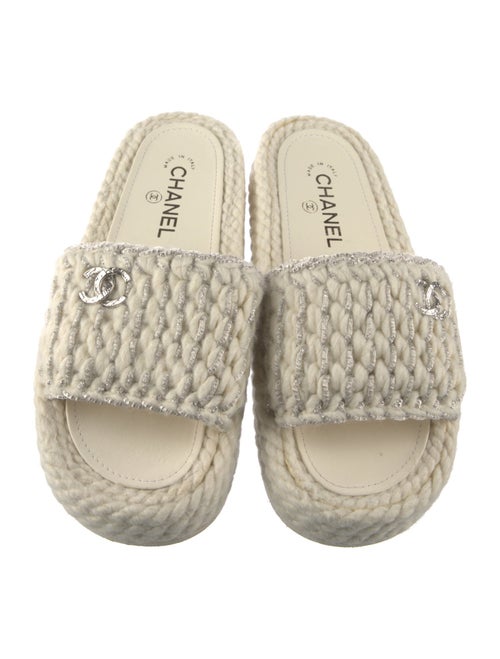 Chanel 2022 Interlocking CC Logo Espadrilles