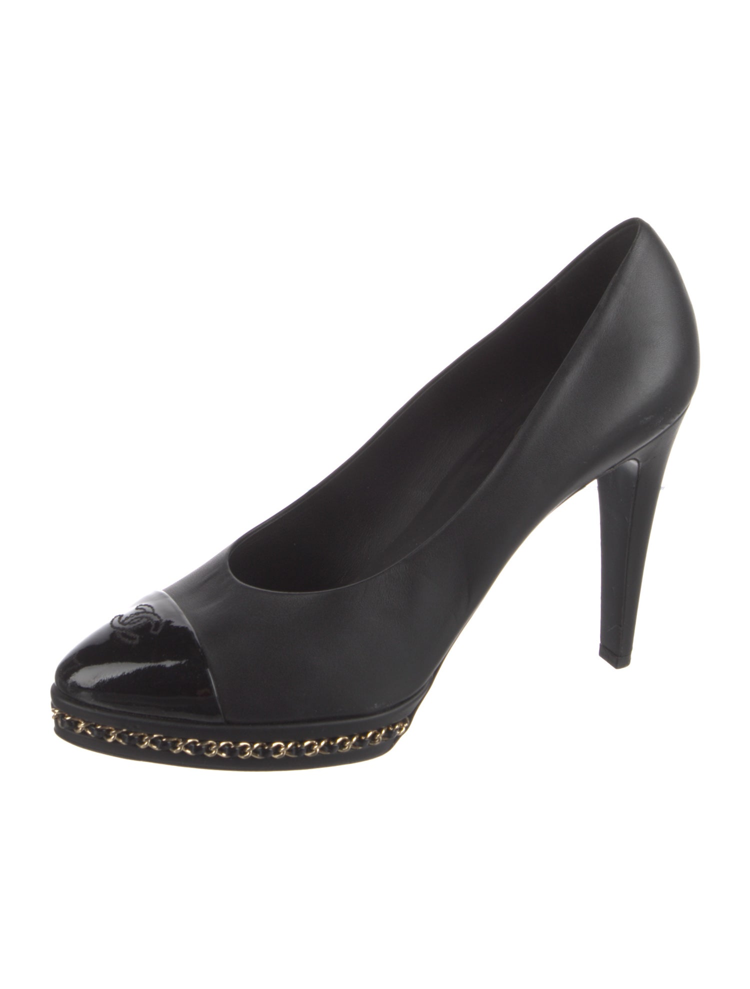 Chanel Interlocking CC Logo Leather Pumps