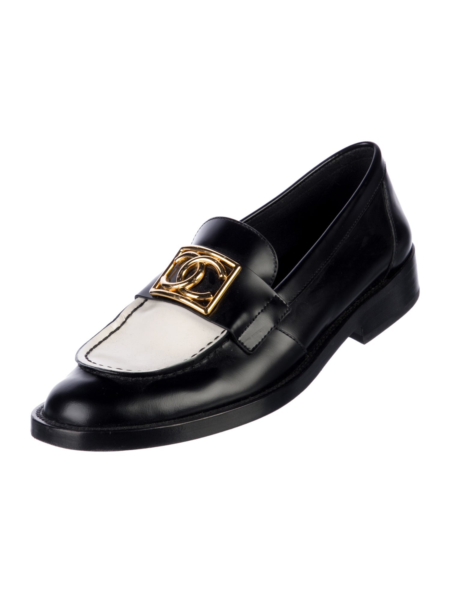 Chanel 2023 Interlocking CC Logo Loafers