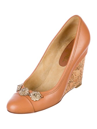 Chanel 2012 Interlocking CC Logo Pumps