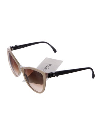Chanel Interlocking CC Logo Cat-Eye Sunglasses