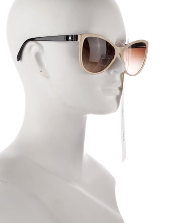 Chanel Interlocking CC Logo Cat-Eye Sunglasses