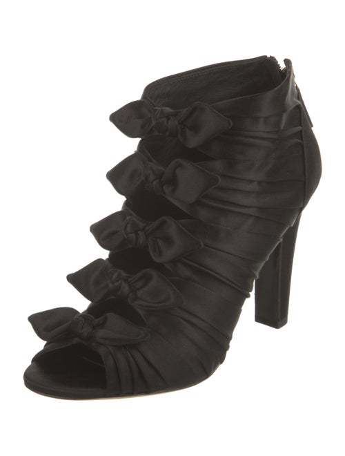 Chanel 2018 Interlocking CC Logo Pumps