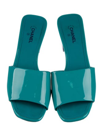 Chanel 2022 Interlocking CC Logo Slides