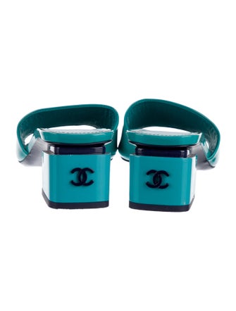 Chanel 2022 Interlocking CC Logo Slides