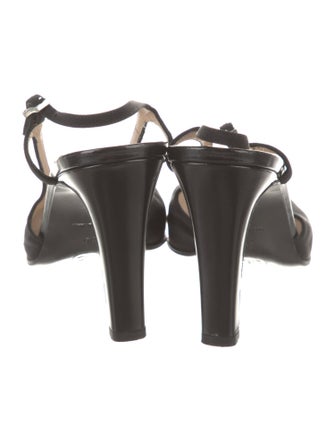 Chanel Interlocking CC Logo Slingback Pumps