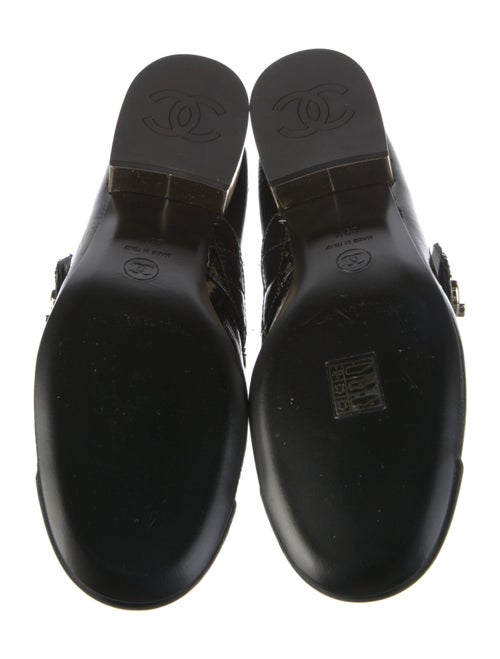 Chanel 2023 Interlocking CC Logo Pumps