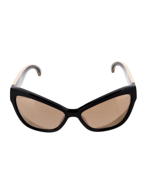 Chanel Interlocking CC Logo Cat-Eye Sunglasses