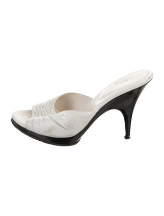 Chanel Interlocking CC Logo Leather Slides