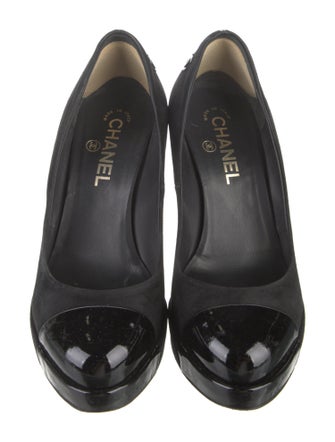Chanel 2011 Interlocking CC Logo Pumps