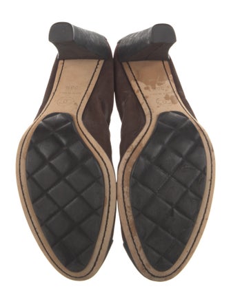 Chanel Interlocking CC Logo Suede Pumps