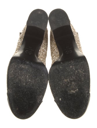 Chanel 2023 Interlocking CC Logo Pumps