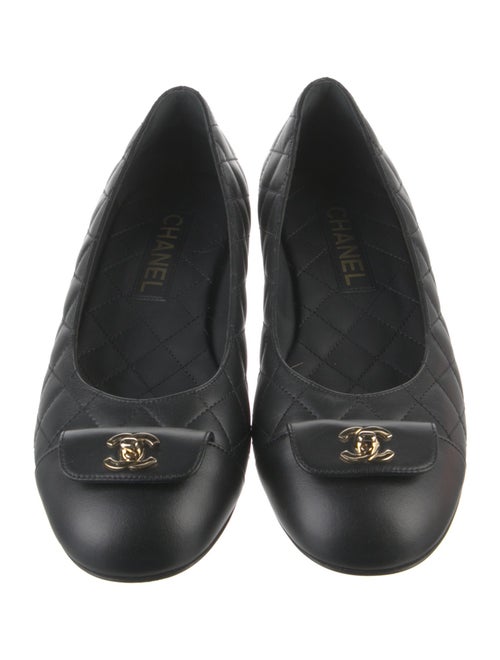 Chanel 2024 Interlocking CC Logo Flats