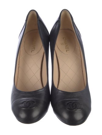 Chanel 2014 Interlocking CC Logo Pumps